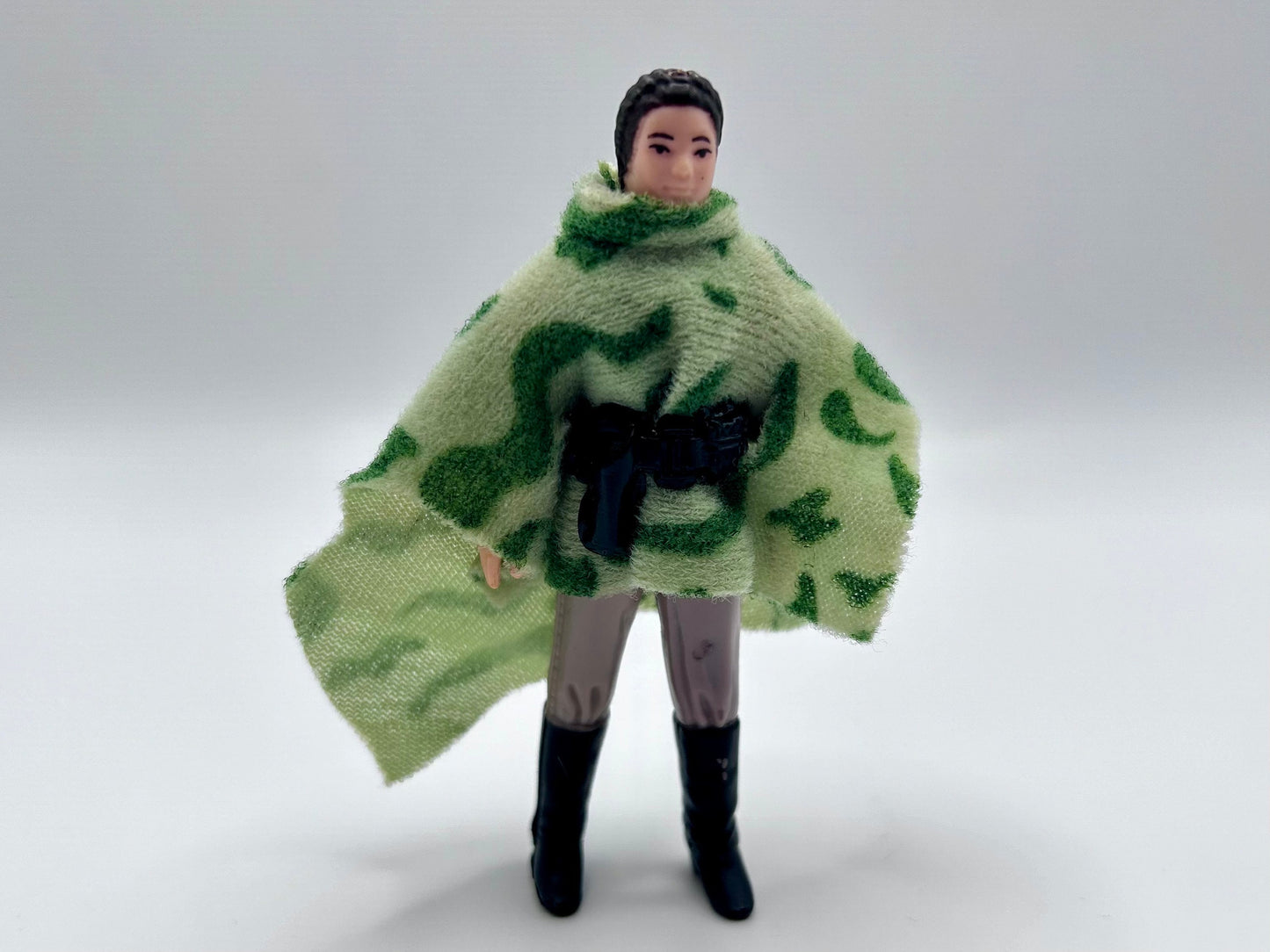 Princess Leia Vintage Kenner ROTJ Combat Poncho, Helmet & Belt 1983