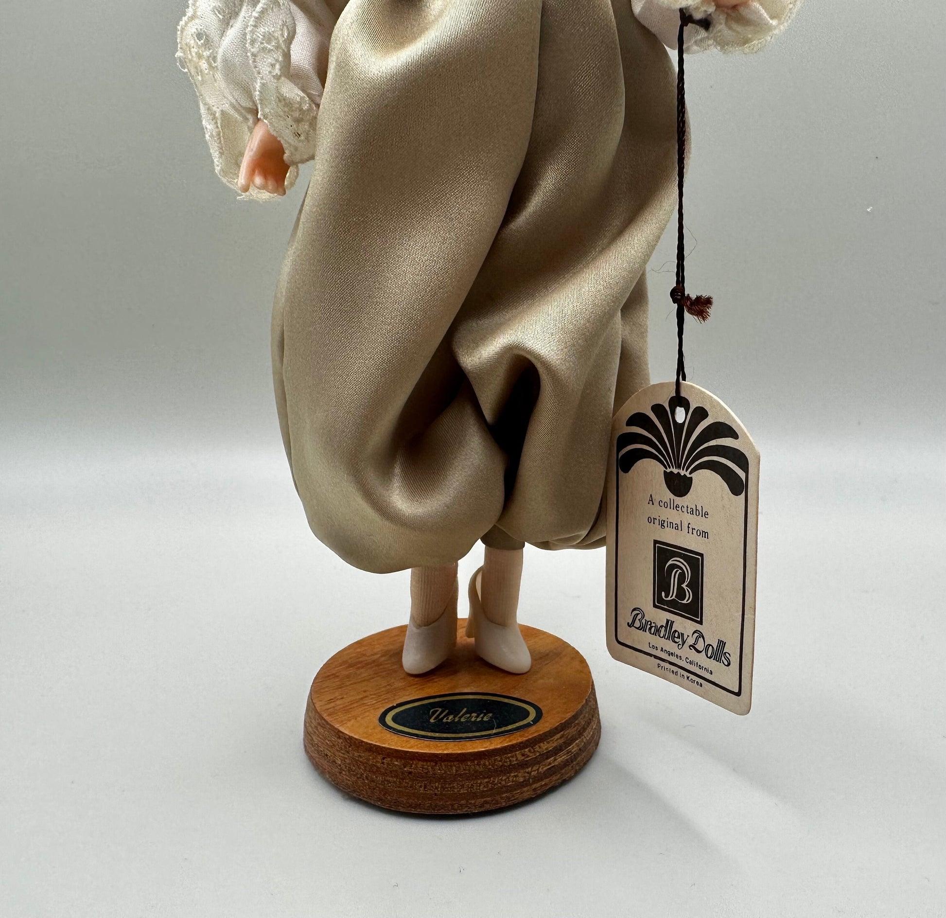 Valerie Bradley Doll Big Eye Doll 70s Vintage 10” with Stand and Tag RARE