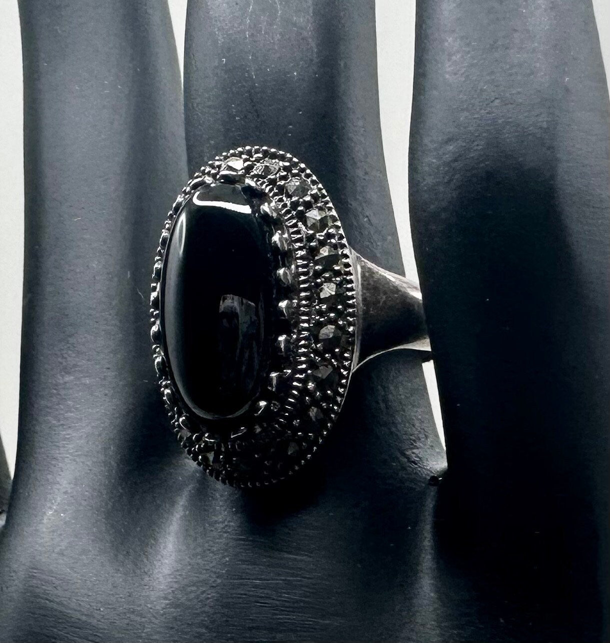 925 Sterling Silver Marcasite and Black Onyx Ring Vintage 90s Size 6