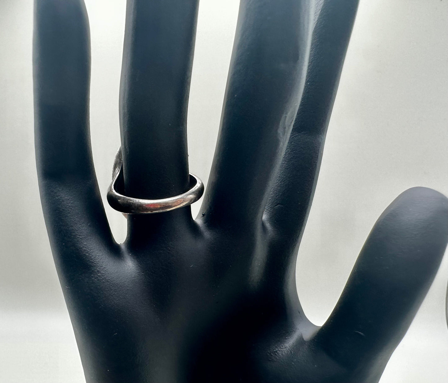 925 Sterling Silver Marcasite and Black Onyx Ring Vintage 90s Size 6