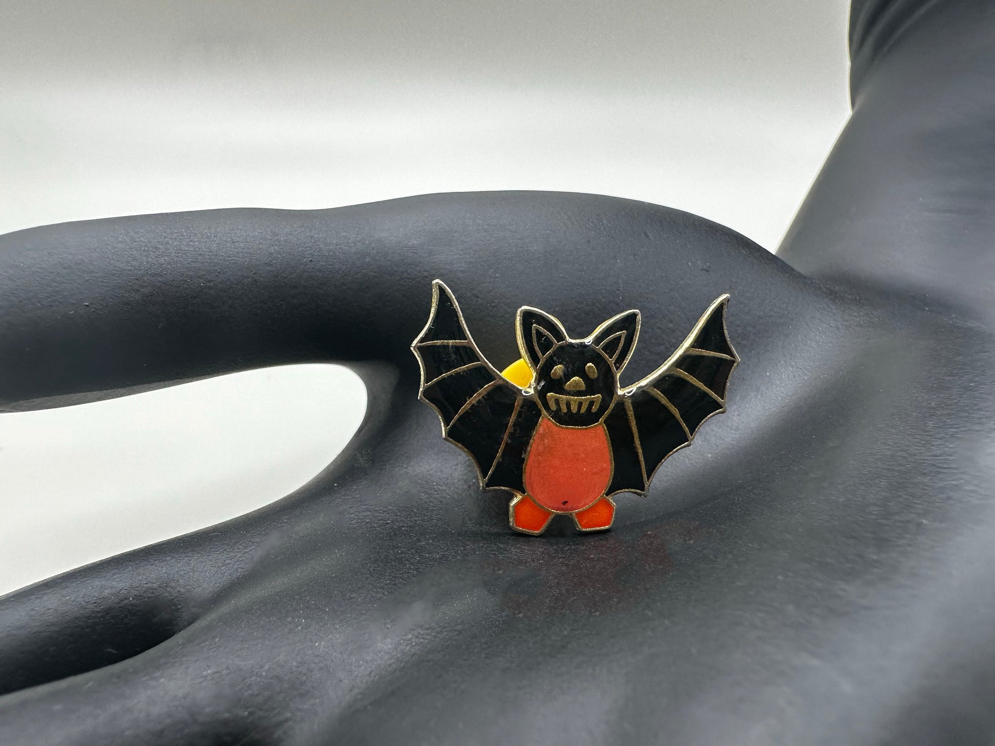 90s Bat Enamel Pin Vintage Jewelry 1 x 1 Inches