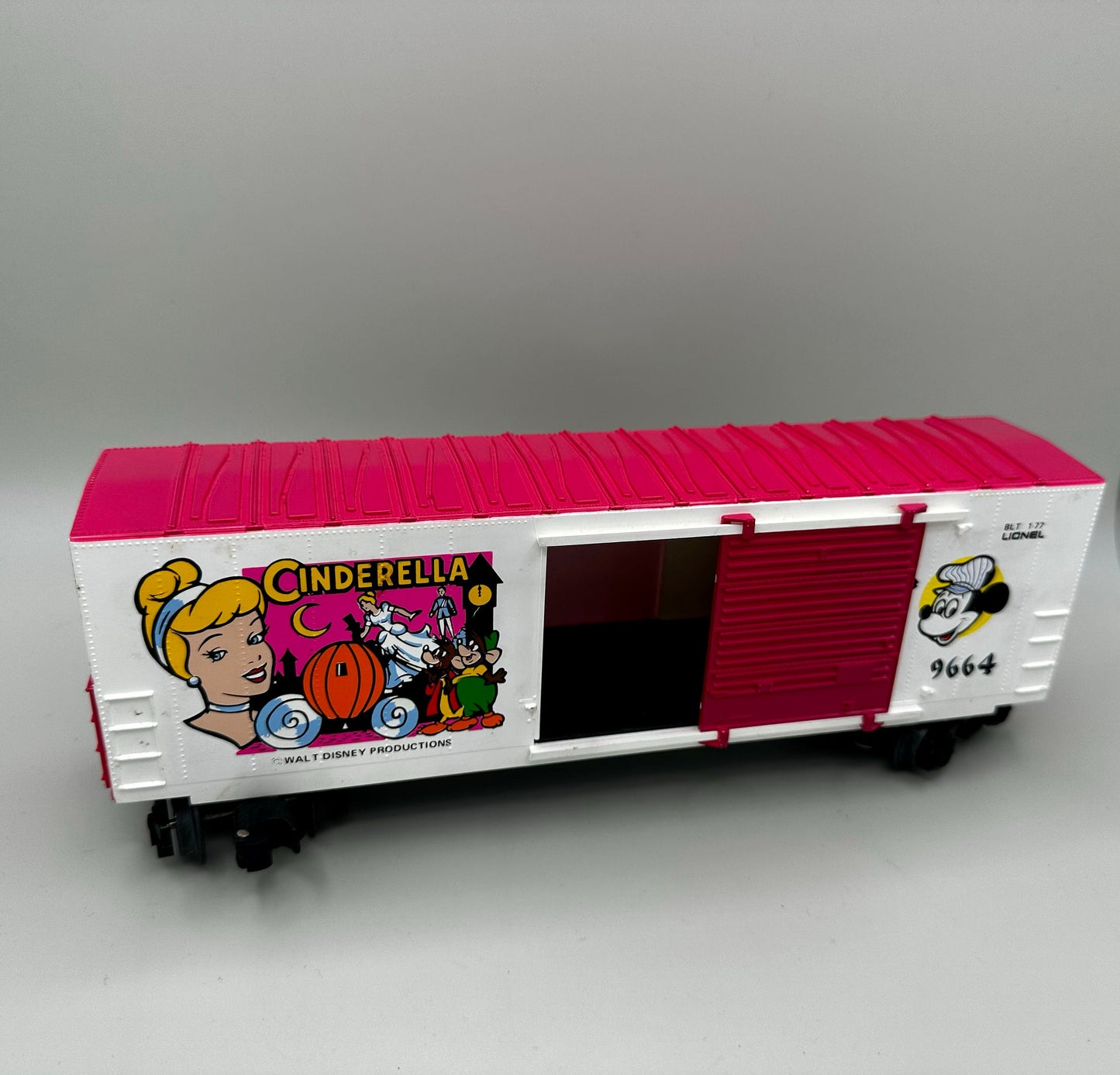 Lionel 9664 Cinderella Walt Disney Mickey Mouse Express Box Car RARE 0 Gauge
