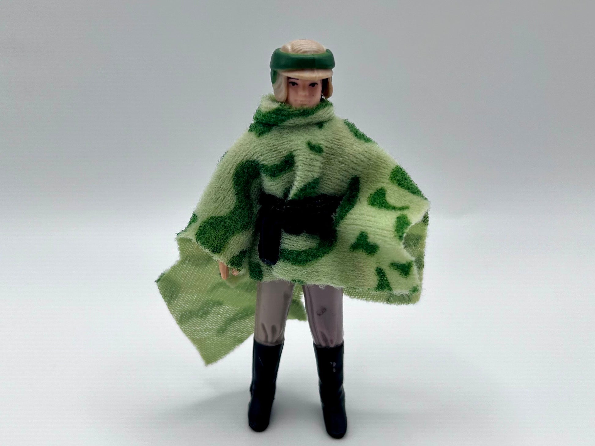 Princess Leia Vintage Kenner ROTJ Combat Poncho, Helmet & Belt 1983